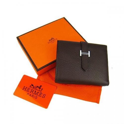 Plusieurs portefeuilles de la marque Hermès