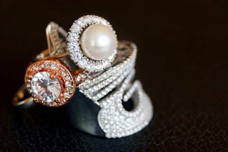 Les tendances bijoux à ne pas manquer cette année : adoptez le style luxueux qui vous ressemble !